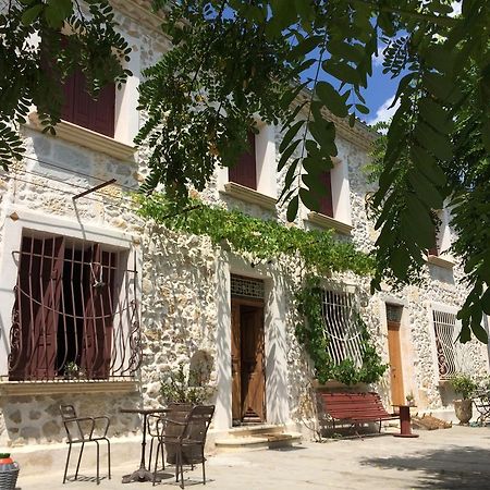 Mas Moineau Bed & Breakfast Mézoargues Eksteriør bilde