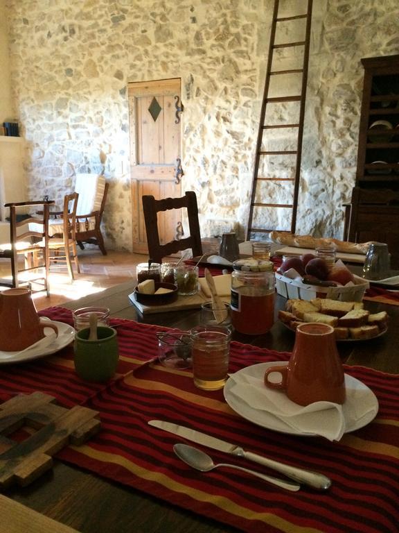 Mas Moineau Bed & Breakfast Mézoargues Eksteriør bilde