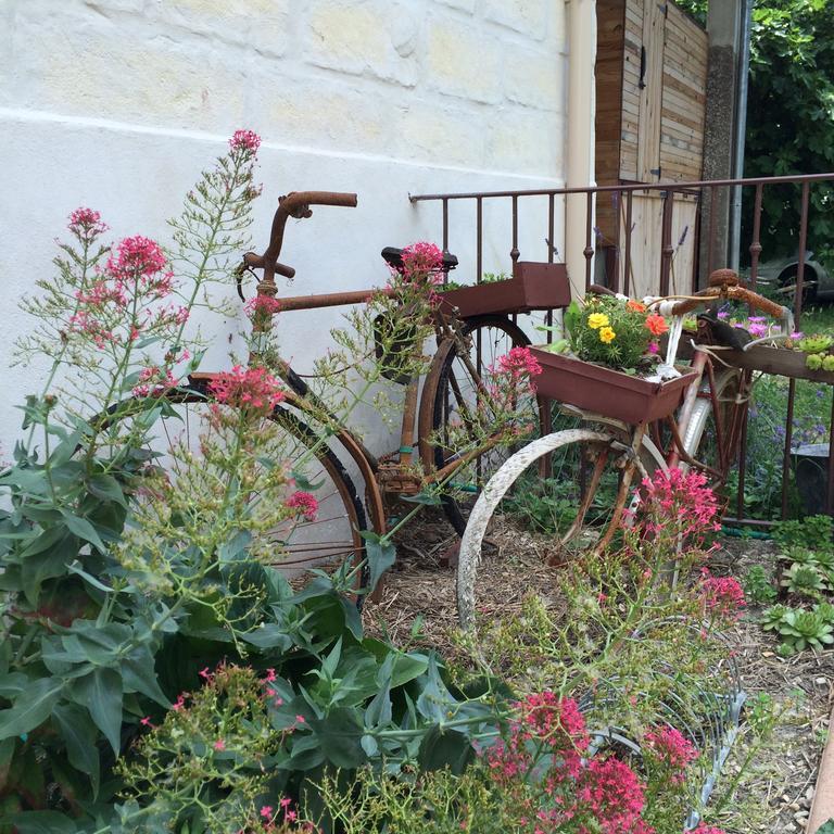 Mas Moineau Bed & Breakfast Mézoargues Eksteriør bilde